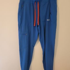 Lago jogger scrub bottom small. Top Lago size small